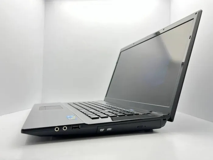 Ноутбук Terra Mobile 1748 / 17.3" (1600x900) TN / Intel Core i3-2330M (2 (4) ядра по 2.2 GHz) / 4 GB DDR3 / 240 GB SSD / Intel HD Graphics 3000 / WebCam б/в - зображення 3