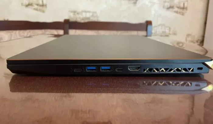 Ігровий ноутбук MSI GS75 Stealth 9SG / 17.3" (1920x1080) IPS / Intel Core i7-9750H (6 (12) ядра по 2.6 - 4.5 GHz) / 32 GB DDR4 / 1000 GB SSD / nVidia GeForce RTX 2080, 8 GB GDDR6, 256-bit / WebCam б/в - зображення 9