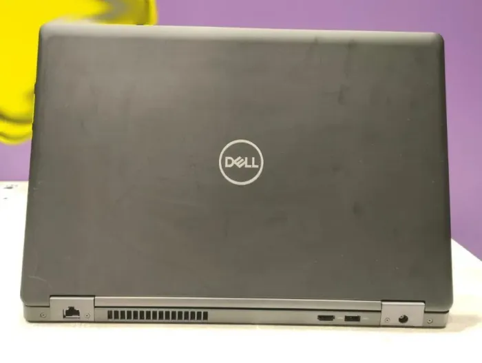 Ноутбук Dell Latitude 5590 / 15.6" (1920x1080) IPS / Intel Core i5-8250U (4 (8) ядра по 1.6 - 3.4 GHz) / 8 GB DDR4 / 240 GB SSD / Intel UHD Graphics 620 / WebCam б/в - зображення 6