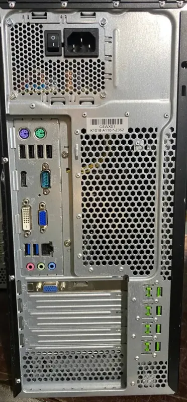 Комп'ютер Fujitsu Esprimo P720 E90 Tower / Intel Core i7-4790 (4 (8) ядра по 3,6 - 4,0 ГГц) / 16 ГБ DDR3 / 256 ГБ SSD / AMD Radeon R7 240, 2 ГБ GDDR3, 64-біт / DVD-ROM б/в - изображение 4