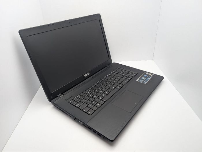 Ноутбук Asus F75A / 17.3'' (1600x900) TN / Intel Pentium B980 (2 ядра по 2.4 GHz) / 8 GB DDR3 / 500 GB HDD / Intel Graphics / WebCam / DVD-ROM б/в - зображення 6