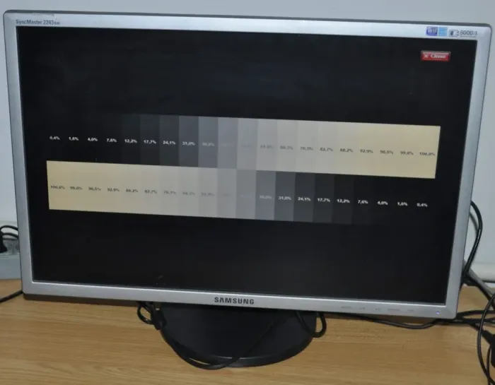 Монітор Samsung SyncMaster 2243WM / 22" (1680x1050) TN / VGA, DVI / Вбудовані колонки 1x 1W / VESA 100x100 б/в - зображення 6