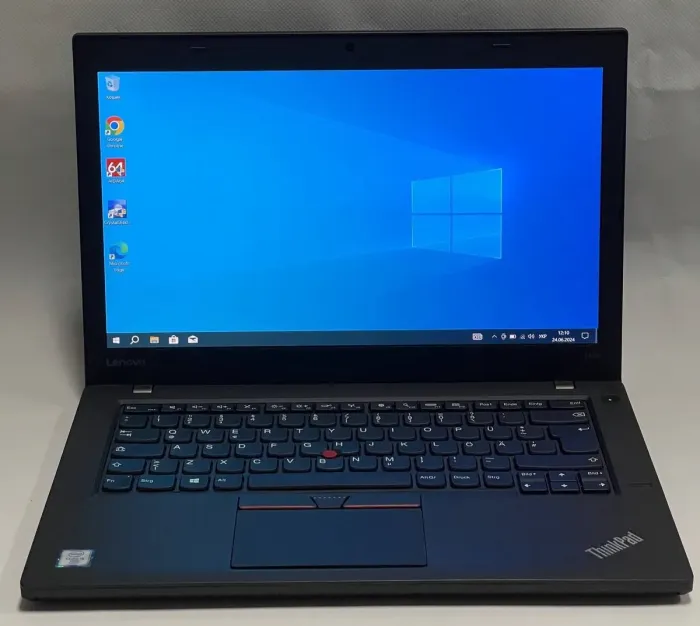 Ноутбук Lenovo ThinkPad T460 / 14" (1920x1080) IPS / Intel Core i5-6300U (2 (4) ядра по 2.4 - 3.0 GHz) / 8 GB DDR3 / 256 GB SSD / Intel HD Graphics 520 / WebCam / Два АКБ / Windows 10 Pro б/в - зображення 2