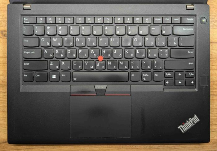 Ультрабук Lenovo ThinkPad T470 / 14" (1920x1080) IPS / Intel Core i5-6300U (2 (4) ядра по 2.4 - 3.0 GHz) / 8 GB DDR4 / 256 GB SSD / Intel HD Graphics 520 / Fingerprint / WebCam / Windows 10 б/в - зображення 3