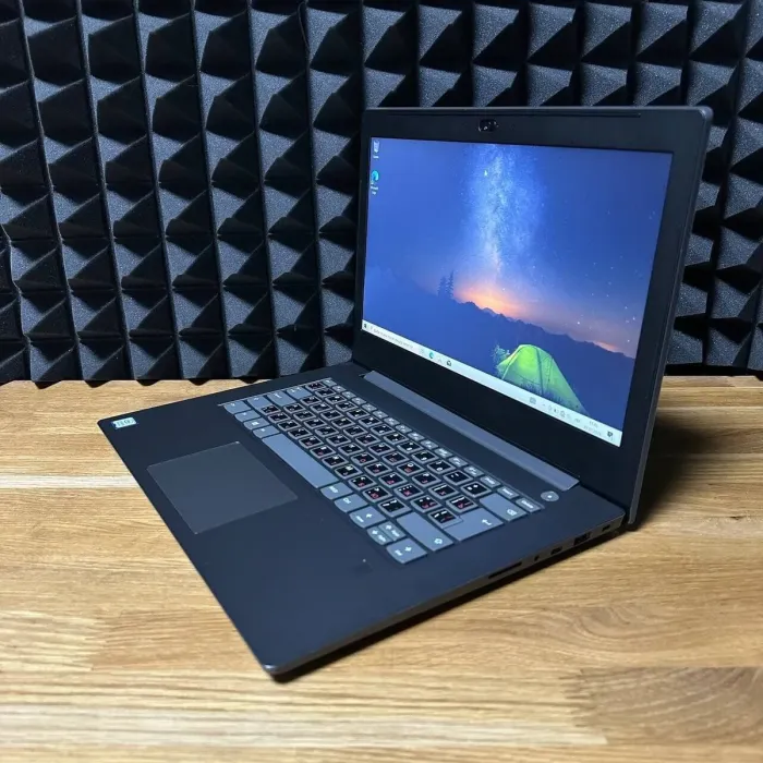 Ноутбук Lenovo V330-14IKB 81B0 / 14" (1920x1080) IPS / Intel Core i5-8250U (4 (8) ядра по 1.6 - 3.4 GHz) / 8 GB DDR4 / 256 GB SSD / Intel UHD Graphics 620 / WebCam б/в - зображення 6