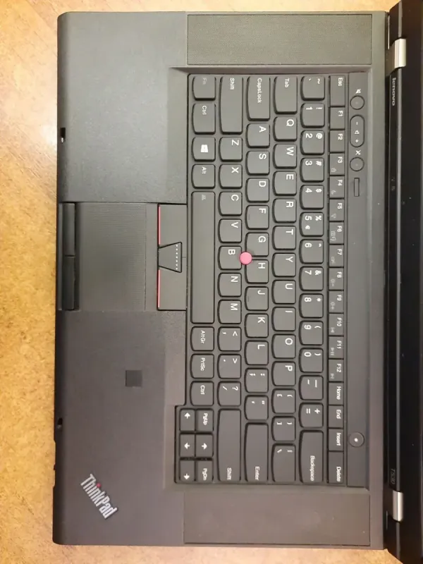 Ноутбук Б-клас Lenovo ThinkPad T530 / 15.6" (1600x900) TN / Intel Core i5-3320M (2 (4) ядра по 2.6 - 3.3 GHz) / 4 GB DDR3 / 120 GB SSD / Intel HD Graphics 4000 / WebCam б/в - зображення 6