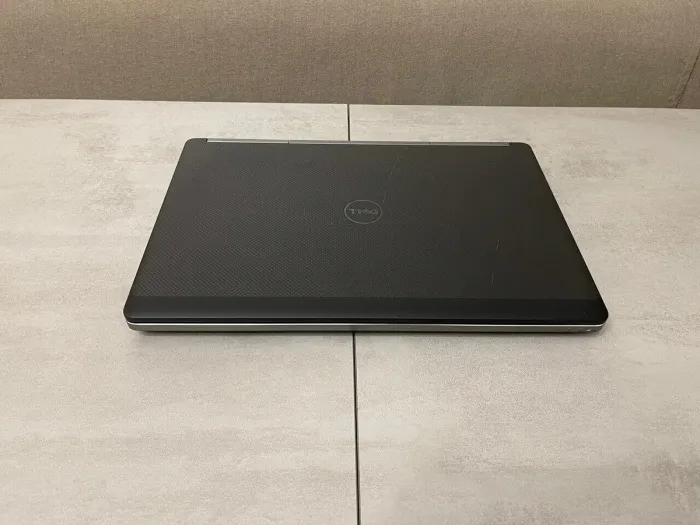 Мобільна робоча станція Dell Precision 7720 / 17,3" (1600x900) TN / Intel Core i7-7820HQ (4 (8) ядра по 2,9 - 3,9 ГГц) / 16 ГБ DDR4 / 256 ГБ SSD + 1000 ГБ HDD / nVidia Quadro M1200, 4 ГБ GDDR5, 128-біт б/в - зображення 8