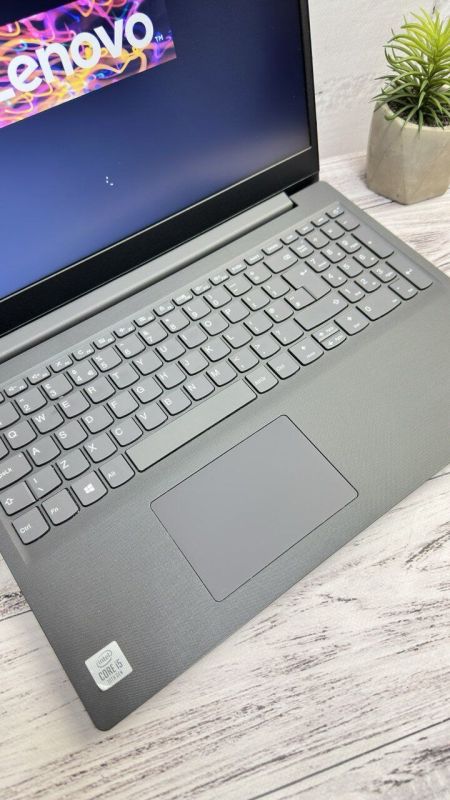 Ультрабук Lenovo V15-IIL / 15.6" (1920x1080) IPS / Intel Core i5-1035G1 (4 (8) ядра по 1.0 - 3.6 GHz) / 8 GB DDR4 / 256 GB SSD / Intel UHD Graphics / WebCam б/в - зображення 3