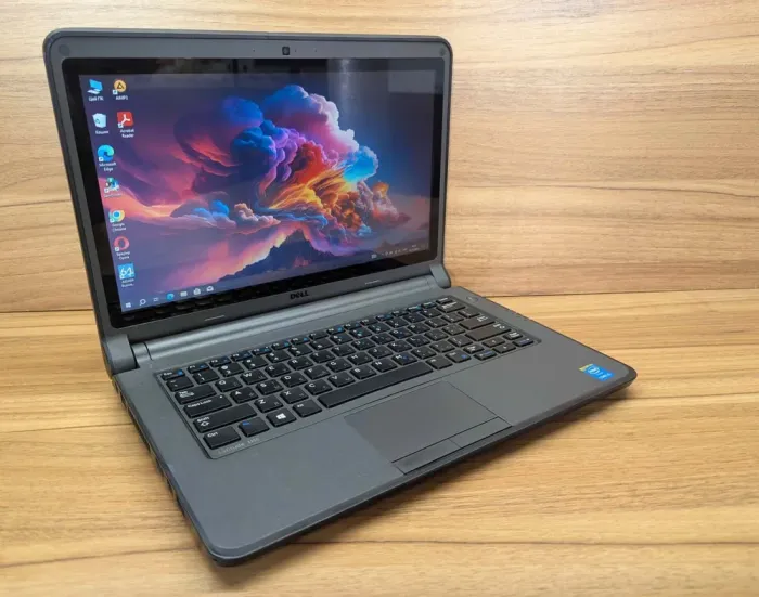 Ноутбук Dell Latitude 3350 / 13.3" (1366x768) TN / Intel Core i3-5005U (2 (4) ядра по 2.0 GHz) / 8 GB DDR3 / 240 GB SSD / Intel HD Graphics 5500 / WebCam / HDMI б/в - зображення 4