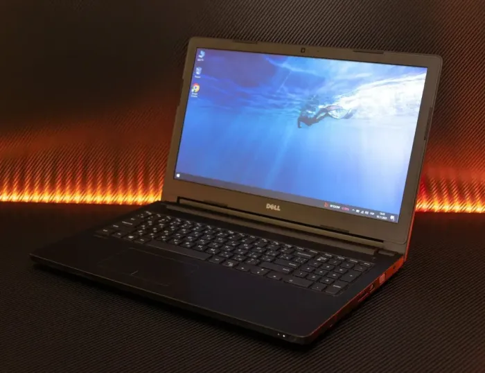 Ноутбук Б-класс Dell Latitude 3570 / 15.6"  TN / Core i3-6100U (2(4) ядра по 2.3GHz) / 4GB DDR3 / 500GB HDD / HD Graphics 520 / WebCam б/в - зображення 4