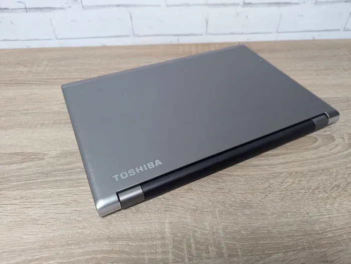 Ноутбук Б-клас Toshiba Tecra A50-D-1С7 / 15.6" (1920x1080) TN / Intel Core i5-7200U (2 (4) ядра по 2.5 - 3.1 GHz) / 8 GB DDR4 / 256 GB SSD / Intel HD Graphics 620 / WebCam б/в - зображення 8