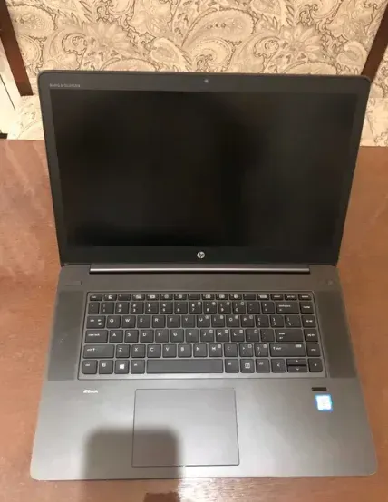 Робоча станція HP ZBook 15 G3 / 15.6" (1920x1080) IPS / Intel Core i7-6700HQ (4 (8) ядра по 2.6 - 3.5 GHz) / 16 GB DDR4 / 256 GB SSD / nVidia Quadro M1000M, 2 GB GDDR5, 128-bit / WebCam б/в - зображення 4