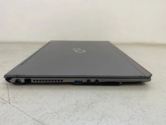 Ноутбук Б-клас Fujitsu LifeBook U745 / 14" (1920x1080) IPS / Intel Core i5-5300U (2 (4) ядра по 2.3 - 2.9 GHz) / 8 GB DDR3 / 128 GB SSD / Intel HD Graphics 520 / WebCam б/в - зображення 4