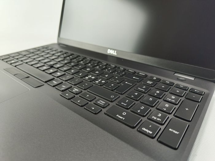 Ультрабук Dell Latitude 5501 / 15.6" (1920x1080) IPS / Intel Core i5-9400H (4 (8) ядра по 2.5 - 4.3 GHz) / 16 GB DDR4 / 240 GB SSD / Intel UHD Graphics 630 / WebCam б/в - зображення 3