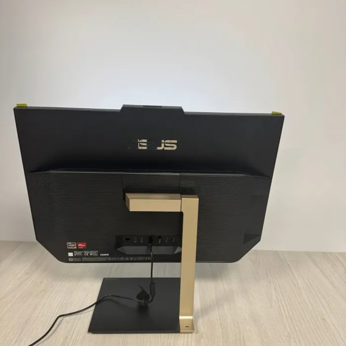 Моноблок Asus Zen AiO F5401WUA / 23,8" (1920x1080) IPS / AMD Ryzen 5 5500U (6 (12) ядер по 2,1 - 4,0 ГГц) / 16 ГБ DDR4 / 512 ГБ SSD / AMD Radeon RX Vega 7 / WebCam б/в - зображення 6