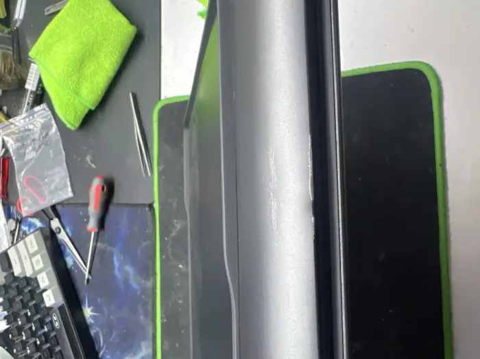 Ігровий ноутбук Б-класу Dell Alienware M18 R2 / 18" (2560x1600) IPS / Intel Core i9-14900HX (24 (32) ядра по 1,6 - 5,8 ГГц) / 32 ГБ DDR5 / 1920 ГБ SSD M.2 NVMe / nVidia GeForce RTX 4080, 12 ГБ GDDR6X, 192-біт / Веб-камера б/в - зображення 6