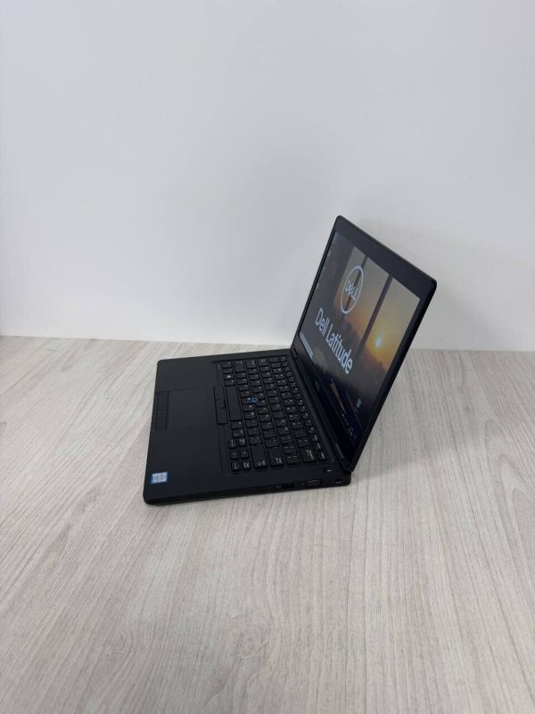 Ультрабук Dell Latitude 5480 / 14" (1920x1080) IPS / Intel Core i5-7200U (2 (4) ядра по 2.5 - 3.1 GHz) / 8 GB DDR4 / 120 GB SSD / Intel HD Graphics 620 / WebCam б/в - зображення 5