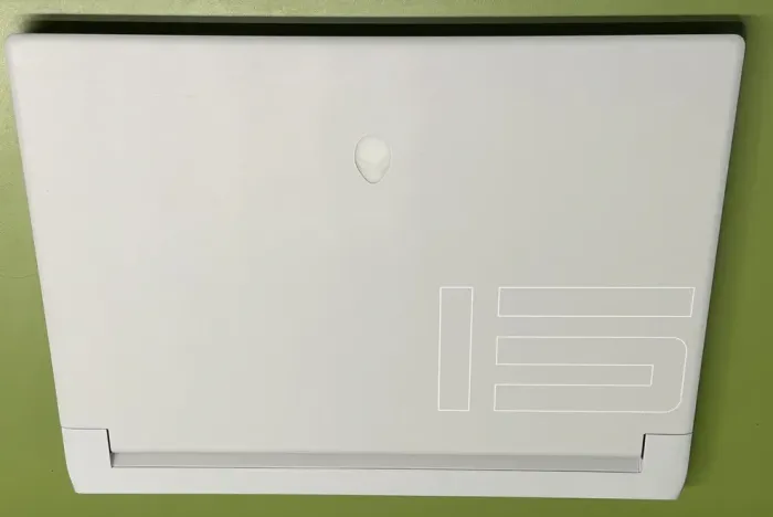 Ігровий ноутбук Dell Alienware x15 R1 / 15.6" (1920x1080) IPS / Intel Core i7-11800H (8 (16) ядер 2.3 - 4.6 GHz) / 16 GB DDR4 / 1000 GB SSD / nVidia GeForce RTX 3070, 8 GB GDDR6, 256-bit / WebCam б/в - зображення 7