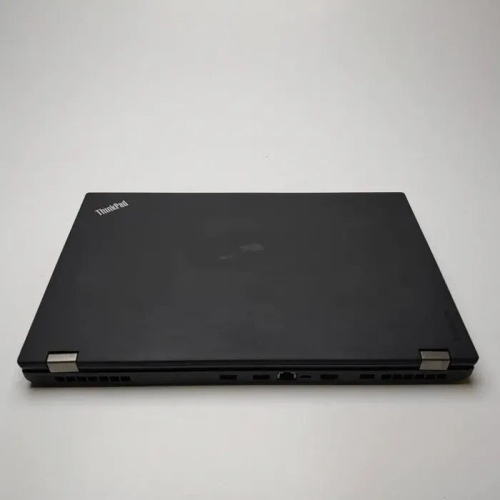 Мобільна робоча станція Б-клас Lenovo ThinkPad P50 / 15.6" (1920x1080) IPS / Intel Xeon E3-1505M v5 (4 (8) ядра по 2.8 - 3.7 GHz) / 32 GB DDR4 / 512 GB SSD / nVidia Quadro M2000M, 4 GB GDDR5, 128-bit / WebCam /Win 10 Pro б/в - зображення 3