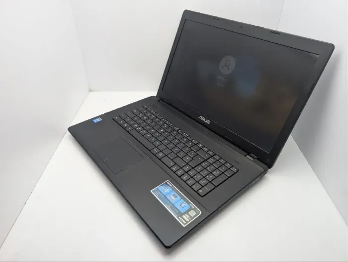 Ноутбук Asus R704A / 17.3" (1600x900) TN / Intel Pentium 2020M (2 ядра по 2.4 GHz) / 8 GB DDR3 / 240 GB SSD / Intel HD Graphics / WebCam / DVD-ROM б/в - изображение 7