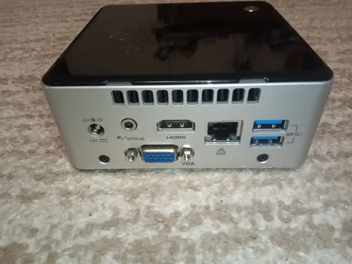 Неттоп Б-клас Intel NUC NUC5CPYB USFF / Intel Celeron N3060 (2 ядра по 1.6 - 2.48 GHz) / 4 GB DDR3 / 120 GB SSD / Intel HD Graphics / WiFi б/в - зображення 3