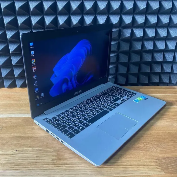 Ноутбук Б-клас Asus R553L / 15.6" (1920x1080) TN / Intel Core i5-4200U (2 (4) ядра по 1.6 - 2.6 GHz) / 8 GB DDR3 / 256 GB SSD / nVidia GeForce GT 740M, 2 GB GDDR3, 64-bit / WebCam / DVD-ROM б/в - зображення 6