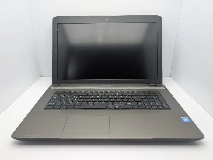 Ноутбук Medion Akoya E7226 / 17.3" (1600x900) TN / Intel Celeron N2930 (4 ядра по 1.83 - 2.16 GHz) / 8 GB DDR3 / 120 GB SSD / Intel HD Graphics / WebCam / АКБ не тримає заряд б/в - зображення 3