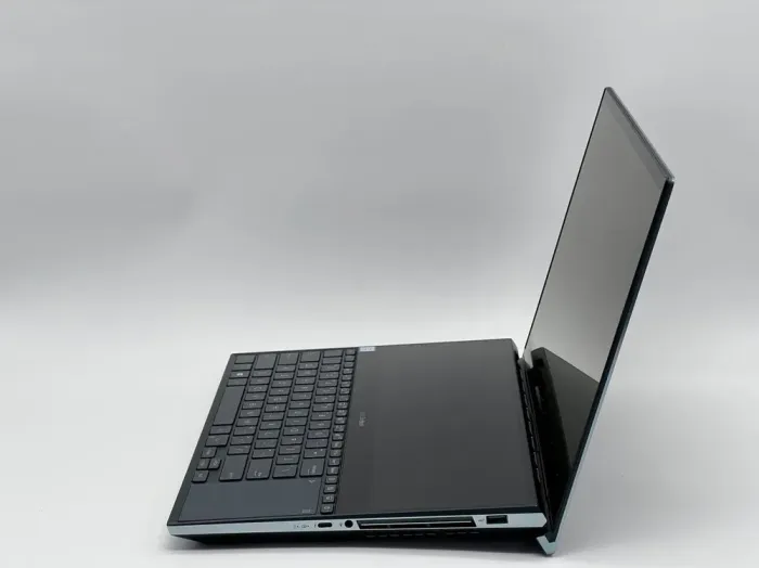 Ігровий ноутбук Asus ZenBook Pro Duo UX581G / 15.6" (3840x2160) OLED Touch / Intel Core i9-9980HK (8 (16) ядер по 2.4 - 5.0 GHz) / 32 GB DDR4 / 960 GB SSD / nVidia GeForce RTX 2060, 6 GB GDDR6, 192-bit / WebCam б/в - зображення 4