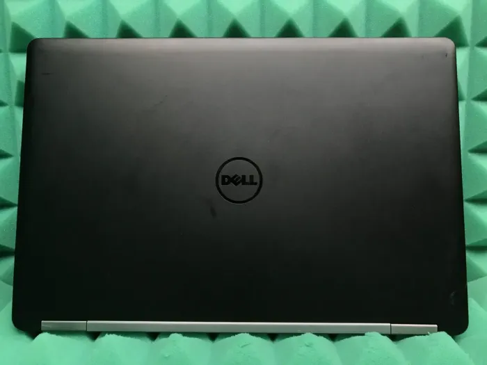 Ноутбук Б-клас Dell Latitude E5570 / 15.6" TN / Intel Core i5-6440HQ (4 ядра по 2.6-3.5 GHz) / 8GB DDR4 / 128GB SSD + 500GB HDD / HD Graphics 530 / WebCam / HDMI / Win 10 б/в - зображення 8