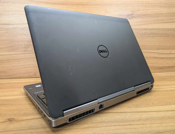 Ноутбук Dell Precision 7520 / 15.6" (1920x1080) IPS / Intel Xeon E3-1545M v5 (4 (8) ядра по 2.9 - 3.8 GHz) / 32 GB DDR4 / 480 GB SSD + 1000 GB HDD / nVidia Quadro M2200, 4 GB GDDR5, 128-bit / WebCam / TouchID / Windows 10 б/в - зображення 7