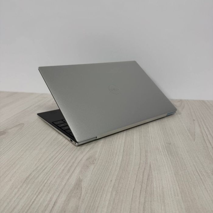 Ультрабук Dell XPS 13 9360 / 13.4" (1920x1200) IPS / Intel Core i5-1035G1 (4 (8) ядра по 1.0 - 3.6 GHz) / 8 GB DDR4 / 256 GB SSD NVMe / Intel UHD Graphics / WebCam б/в - зображення 6