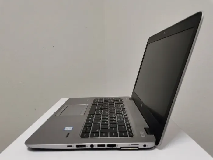 Ультрабук Б-клас HP EliteBook 840 G3 / 14" (1920x1080) TN / Intel Core i5-6300U (2 (4) ядра по 2.4 - 3.0 GHz) / 8 GB DDR4 / 120 GB SSD + 320 GB HDD / Intel HD Graphics 520 / WebCam / DisplayPort / Windows 10 Pro б/в - зображення 4