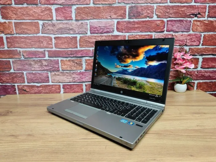 Ноутбук Б-клас HP EliteBook 8570p / 15.6" (1366x768) TN / Intel Core i5-3360M (2 (4) ядра по 2.8 - 3.5 GHz) / 8 GB DDR3 / 128 GB SSD / Intel HD Graphics 4000 / WebCam / VGA б/в - зображення 4