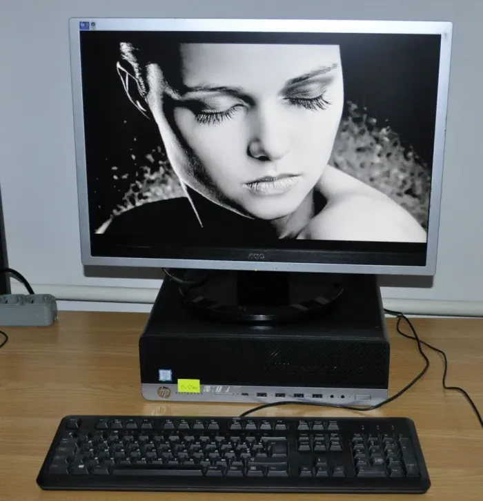 Комплект ПК: HP EliteDesk 800 G3 SFF / Intel Core i5-6500 (4 ядра по 3.2 - 3.6 GHz) / 16 GB DDR4 / 480 GB SSD NEW / Intel HD Graphics 530 + Монітор Б-клас 22" (1680x1050) TN / VGA / Різні бренди б/в - зображення 12