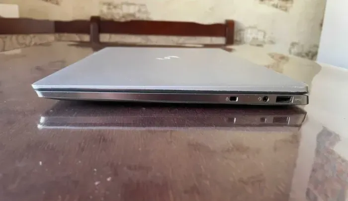 Ультрабук Б-клс Dell Latitude 9510 / 15.6" (1920x1080) IPS / Intel Core i7-10710U (6 (12) ядер по 1.1 - 4.7 GHz) / 16 GB DDR3 / 512 GB SSD / Intel UHD Graphics for 10th Genegation / WebCam б/в - зображення 7