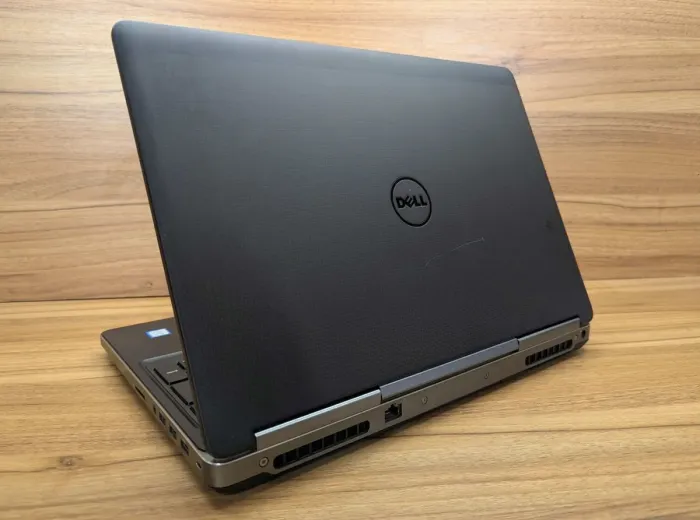 Мобільна робоча станція Dell Precision 7520 / 15.6" (1920x1080) IPS / Intel Core i7-7820HQ (4 (8) ядра по 2.9 - 3.9 GHz) / 16 GB DDR4 / 512 GB SSD / nVidia Quadro M2200, 4 GB GDDR5, 128-bit / WebCam / Windows 10 б/в - зображення 6