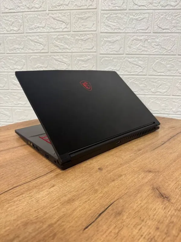 Ігровий ноутбук Б-клас MSI GV15 Thin 11SCV / 15.6" (1920x1080) IPS / Intel Core i5-11400H (6 (12) ядер по 2.7 - 4.5 GHz) / 8 GB DDR4 / 256 GB SSD / nVidia GeForce GTX 1650 Max-Q, 4 GB GDDR6, 128-bit / WebCam б/в - зображення 6