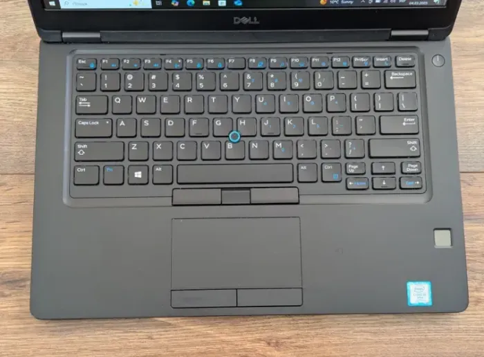 Ультрабук Dell Latitude 5490 / 14" (1920x1080) IPS / Intel Core i5-7300U (2 (4) ядра по 2.6 - 3.5 GHz) / 8 GB DDR4 / 128 GB SSD / Intel HD Graphics 620 / WebCam / HDMI / Windows 11 б/в - зображення 3