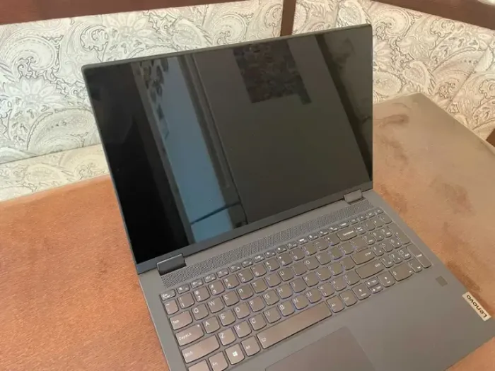 Ноутбук-трансформер Lenovo Flex 5 15ALC05 / 15.6" (1920x1080) IPS Touch / AMD Ryzen 5 5500U (6 (12) ядер по 2.1 - 4.0 GHz) / 8 GB DDR4 / 256 GB SSD / AMD Radeon Vega 7 / WebCam б/в - зображення 4