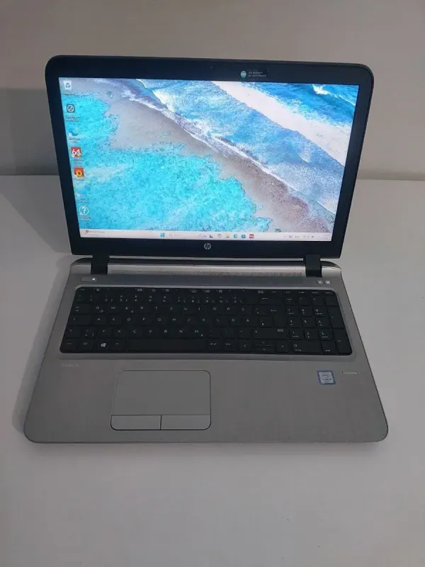 Ноутбук HP ProBook 450 G3 / 15.6" (1366x768) TN / Intel Core i3-6100U (2 (4) ядра по 2.3 GHz) / 8 GB DDR4 / 240 GB SSD + 320 GB HDD / Intel HD Graphics 520 / WebCam / DVD-ROM б/в - зображення 2