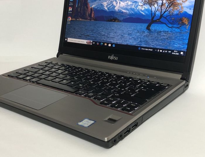 Ноутбук Б-клас Fujitsu LifeBook E733 / 13.3" (1366x768) TN / Intel Core i7-3632QM (4 (8) ядра по 2.2 - 3.2 GHz) / 8 GB DDR3 / 256 GB SSD / Intel HD Graphics 4000 / WebCam / Win 10 Pro б/в - зображення 9