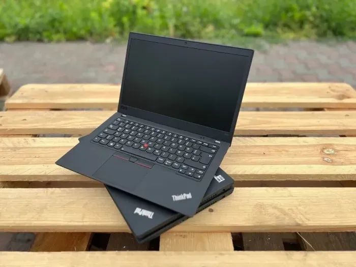 Ультрабук Lenovo ThinkPad T490 / 14" (1920x1080) IPS / Intel Core i5-8365U (4 (8) ядра по 1.6 - 4.1 GHz) / 8 GB DDR4 / 256 GB SSD / Intel UHD Graphics 630 / WebCam / Win 10 Pro б/в - зображення 7