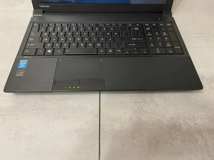 Ноутбук Toshiba Tecra A50-A / 15.6" (1366x768) TN / Intel Core i3-4000M (2 (4) ядра по 2.4 GHz) / 8 GB DDR3 / 120 GB SSD NEW / Intel HD Graphics 4600 / WebCam / HDMI б/в - зображення 5