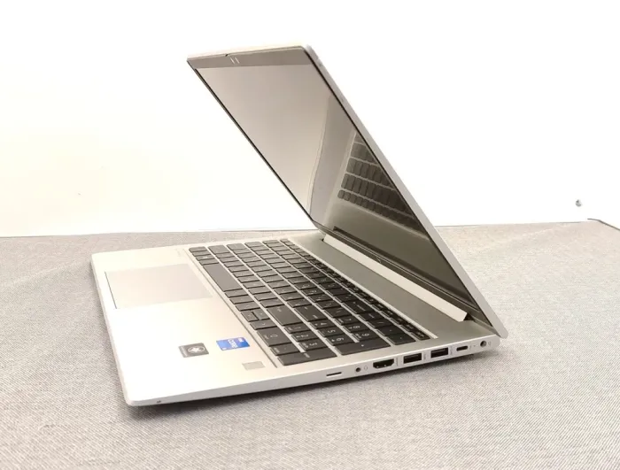 Ультрабук HP EliteBook 650 G9 / 15.6" (1920x1080) IPS / Intel Core i5-1235U (10 (12) ядер 3.3 - 4.4 GHz) / 16 GB DDR4 / 512 GB SSD M.2 / Intel Iris Xe Graphics / WebCam б/в - зображення 5