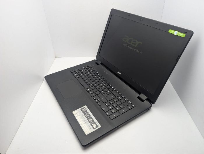 Ноутбук Acer Aspire ES1-731 / 17.3" (1600x900) TN / Intel Pentium N3700 (4 ядра по 1.6 - 2.4 GHz) / 8 GB DDR3 / 120 GB SSD / Intel HD Graphics / WebCam / DVD-ROM б/в - зображення 7