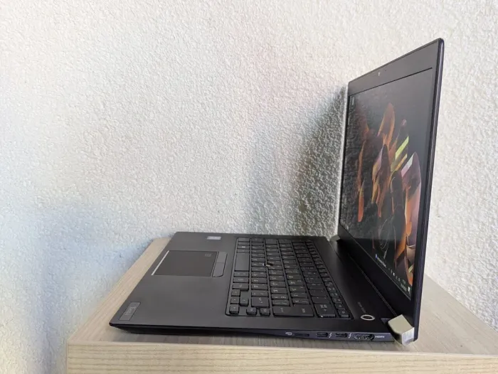 Ноутбук Toshiba Tecra X40-D / 14" (1920x1080) TN Touch / Intel Core i5-7300U (2 (4) ядра по 2.6 - 3.5 GHz) / 8 GB DDR4 / 128 GB SSD / Intel HD Graphics 620 / WebCam б/в - зображення 6