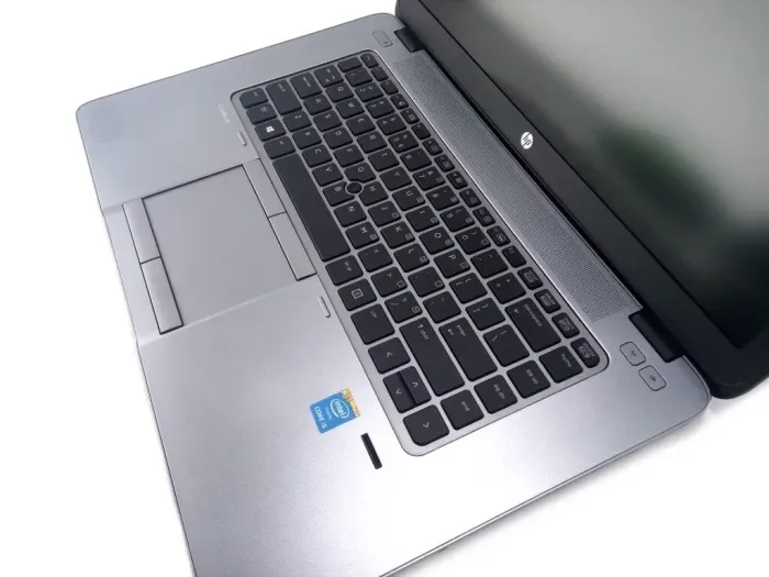 Ноутбук HP EliteBook 850 G2 / 15.6" (1920x1080) TN / Intel Core i7-5500U (2 (4) ядра по 2.4 - 3.0 GHz) / 8 GB DDR3 / 240 GB SSD / Intel HD Graphics 5500 / WebCam б/в - зображення 3