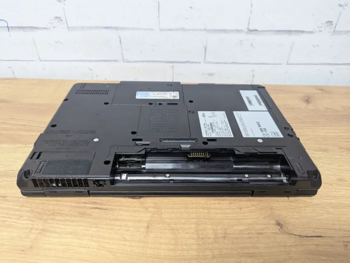 Ноутбук Б-клас Fujitsu LifeBook S782 / 14" (1366x768) TN / Intel Core i7-3520M (2 (4) ядра по 2.9 - 3.6 GHz) / 8 GB DDR3 / 128 GB SSD / Intel HD Graphics 4000 / WebCam / Без АКБ б/в - зображення 10