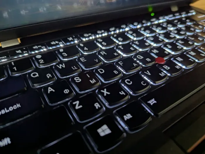 Ноутбук Lenovo ThinkPad x1 Carbon 3rd / 14" (1920x1080) IPS / Intel Core i5-5300U (2 (4) ядра по 2.3 - 2.9 GHz) / 8 GB DDR3 / 256 GB SSD / Intel HD Graphics 5500 / WebCam / Fingerprint / Windows 10 б/в - зображення 6