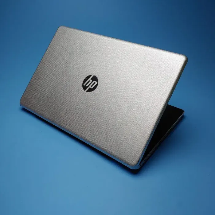 Ноутбук HP 17-bs032ds / 17.3" (1600x900) TN Touch / Intel Pentium N3710 (4 ядра по 1.6 - 2.56 GHz) / 8 GB DDR3 / 240 GB SSD / Intel HD Graphics / WebCam / DVD-ROM / Win 10 Home б/в - зображення 5